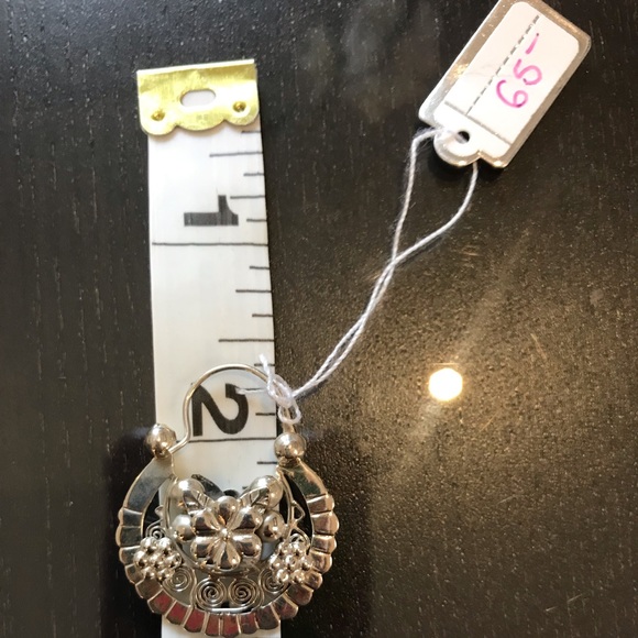 Small Filigree Earrings - Picture 4 of 7